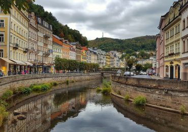 Prague to Karlovy Vary Day Trip